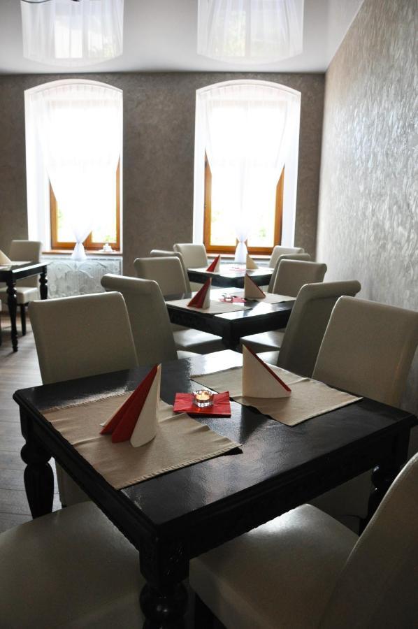 Hotel Mertin Chomutov Exterior foto
